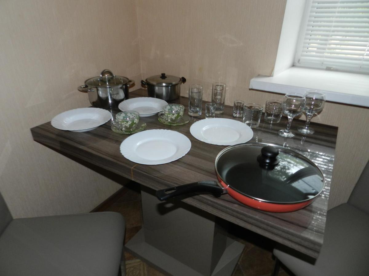 1-Room Luxury Apartment On Sobornyi Avenue 170-V, By Grandhome Zaporizhia Exterior photo